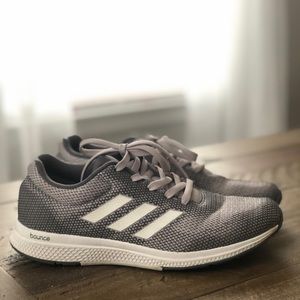 Women’s Adidas Bounce Tennis Shoes Size 7